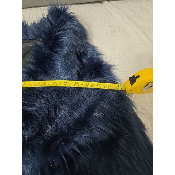 Faux Fur Blue Shawl Womens Wrap Bolero Shrug Stole.         SIZE Small To Medium - Picture 5 of 6